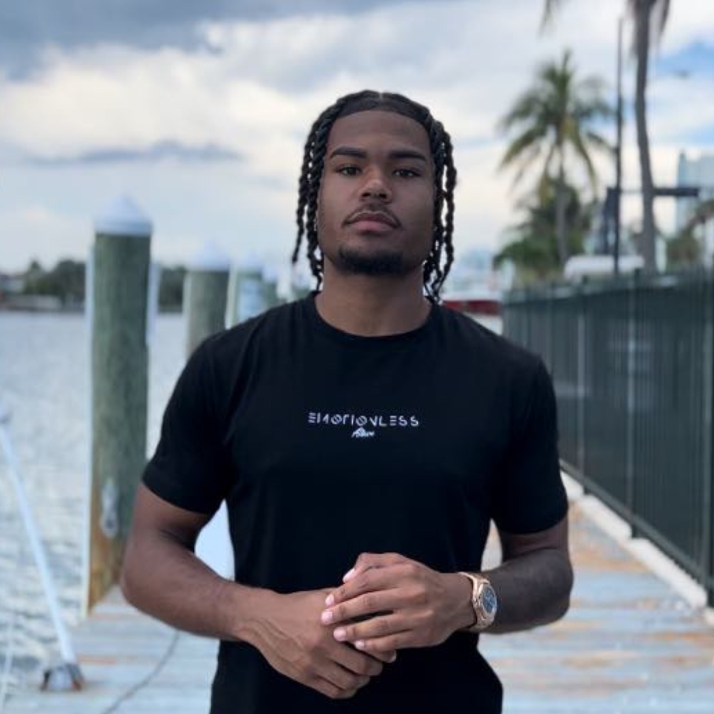 Emotionless Allure Beach Pic